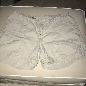 Koppen outdoor khaki shorts